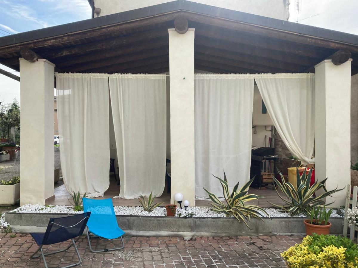 Casapiedicastello Apartment Castelnuovo del Garda Luaran gambar