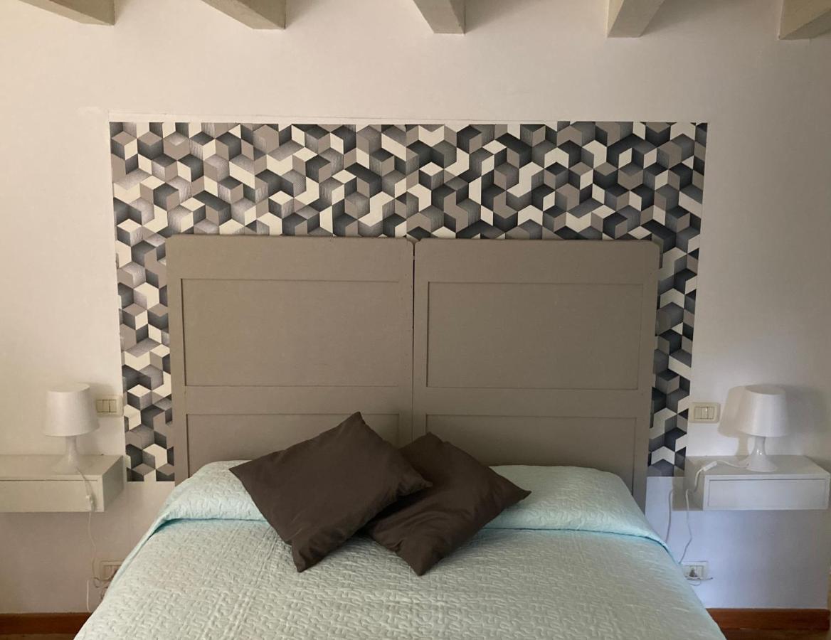 Casapiedicastello Apartment Castelnuovo del Garda Luaran gambar